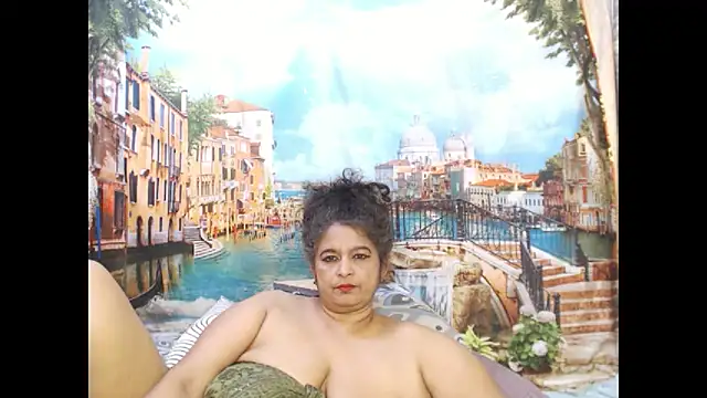 Snapshot of indianstar75 chatting on 10-16-25, 05:47 indianstar75 online show from 10-16-25, 05:47