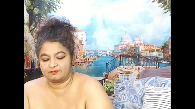 Snapshot of indianstar75 chatting on 10-21-25, 05:13 indianstar75 online show from 10-21-25, 05:13