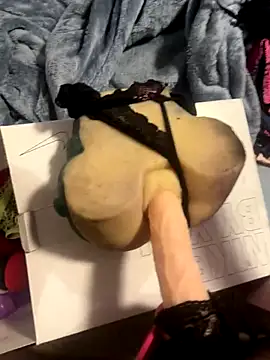 Snapshot of cumgitsumdic chatting on 12-15-25, 09:24 cumgitsumdic online show from 12-15-25, 09:24