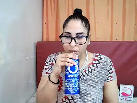 Indiankushy online show from 10-22-25, 04:40