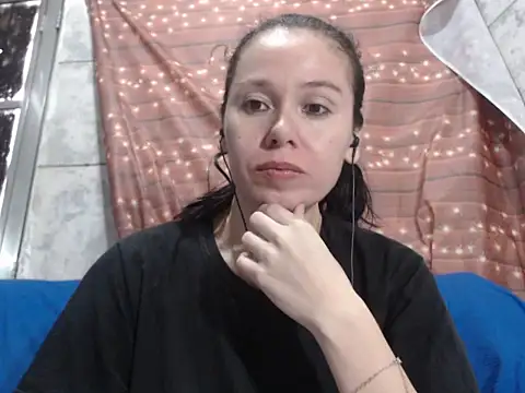 Venusluxodomme online show from 10-02-25, 11:17