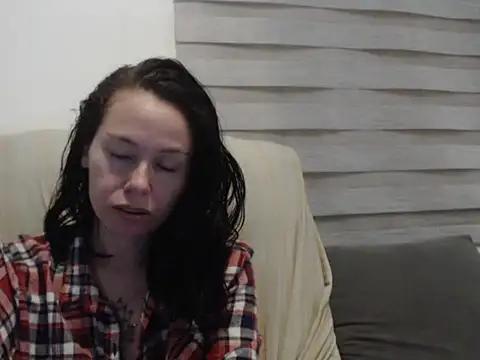 Snapshot of Venusluxodomme chatting on 03-02-26, 02:25 Venusluxodomme online show from 03-02-26, 02:25