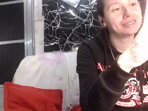Venusluxodomme online show from 06-07-26, 02:27