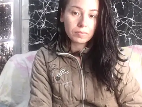 Venusluxodomme online show from 06-19-26, 07:28