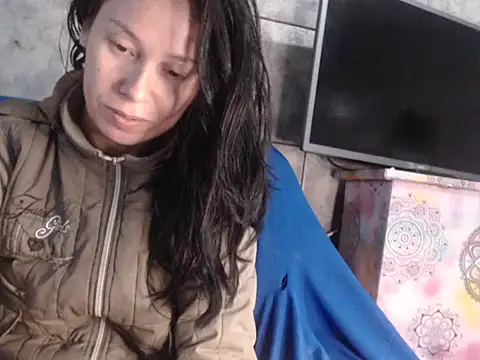 Venusluxodomme online show from 07-21-26, 04:04