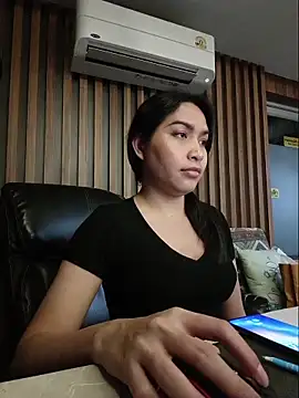 sara kimoo online show from 10-29-25, 01:24