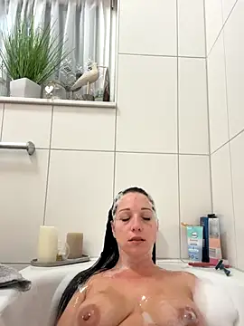 Viola Beck online show from 10-19-25, 06:52