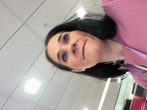 lolabunny9 online show from 02-05-25, 06:37