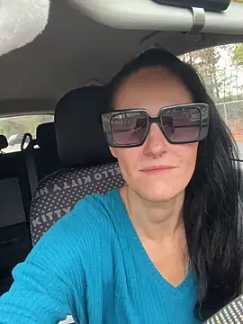 lolabunny9 online show from 02-13-25, 07:21