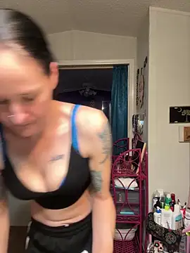 lolabunny9 online show from 03-03-25, 02:37