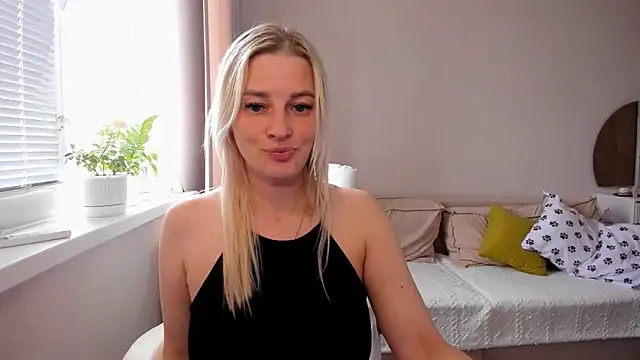 Snapshot of HILT_ON chatting on 05-16-26, 06:21 HILT ON online show from 05-16-26, 06:21