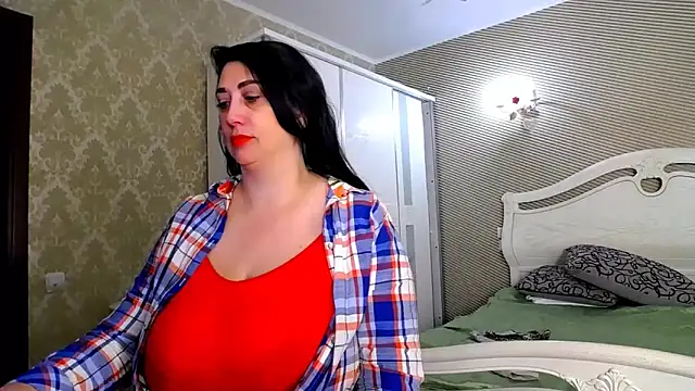 Evelyn Shy online show from 02-13-26, 09:49