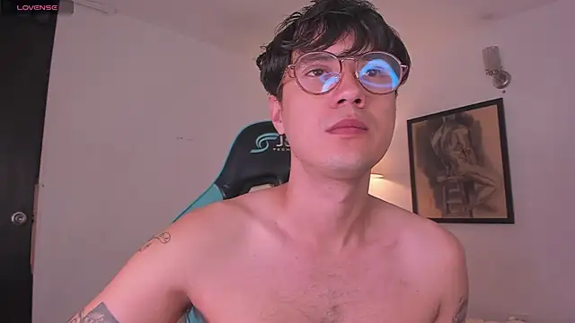 LeaneSeb online show from 11-22-25, 10:47