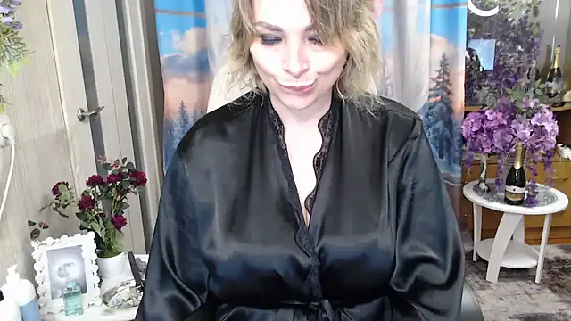 Mika Passion online show from 04-13-26, 09:48