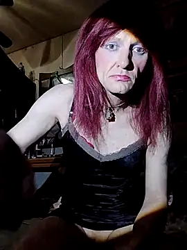 Snapshot of KandiK37 chatting on 10-25-25, 06:13 KandiK37 online show from 10-25-25, 06:13