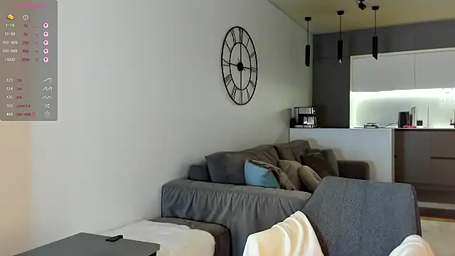 Juicy Bella online show from 09-13-25, 02:50