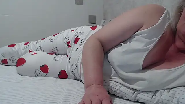 Miss Night21 online show from 02-26-25, 05:39