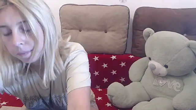 Snapshot of Aliss_Hottie chatting on 09-09-25, 06:13 Aliss Hottie online show from 09-09-25, 06:13