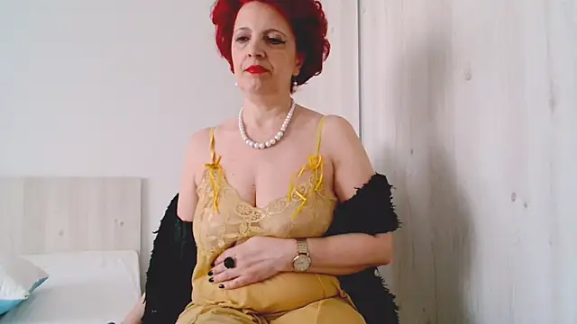 Snapshot of MilfSupreme chatting on 05-12-26, 11:40 MilfSupreme online show from 05-12-26, 11:40