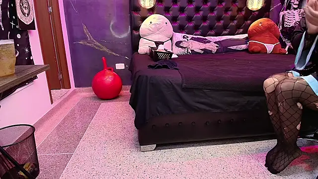 AlexHoe  online show from 02-07-25, 06:56