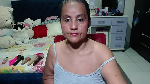 pervert mommy  online show from 11-05-25, 10:37