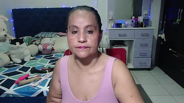 pervert mommy  online show from 12-15-25, 09:46