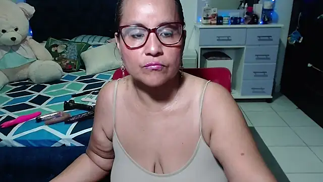 pervert mommy  online show from 12-20-25, 11:06