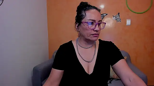 scarlet wet online show from 04-10-26, 09:41