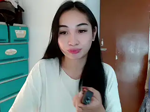 SweetLilly 18 online show from 12-23-24, 06:37