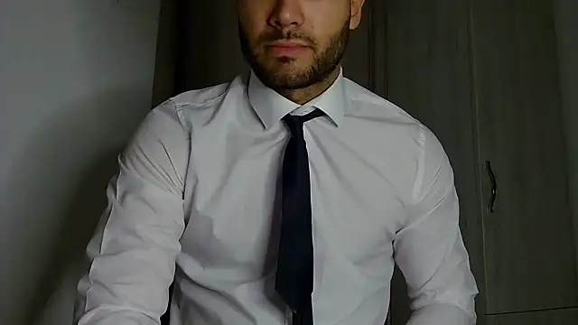 Justynn1 online show from 05-17-26, 02:09
