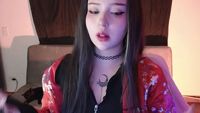 Snapshot of KuroChan420 chatting on 01-24-25, 06:35 KuroChan420 online show from 01-24-25, 06:35