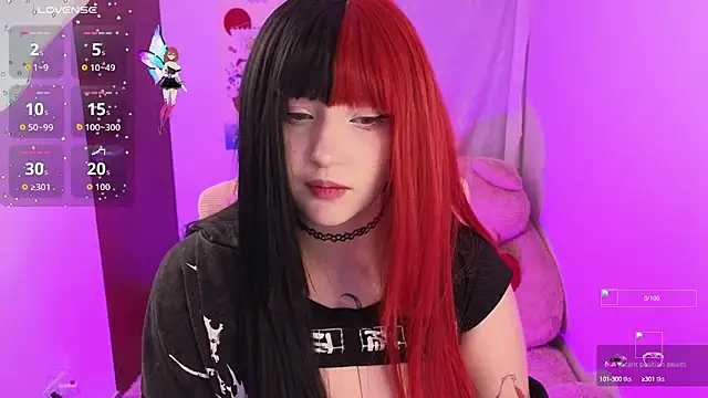Snapshot of KuroChan420 chatting on 09-26-25, 01:42 KuroChan420 online show from 09-26-25, 01:42