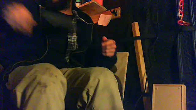 Snapshot of Sitonmyface2020@xh chatting on 12-04-25, 05:43 Sitonmyface2020xh online show from 12-04-25, 05:43