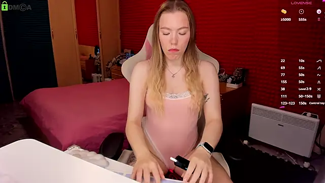 KinsleyHottie online show from 11-15-25, 08:27