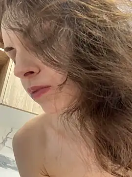 Snapshot of MissAnuta chatting on 02-04-25, 05:53 MissAnuta online show from 02-04-25, 05:53