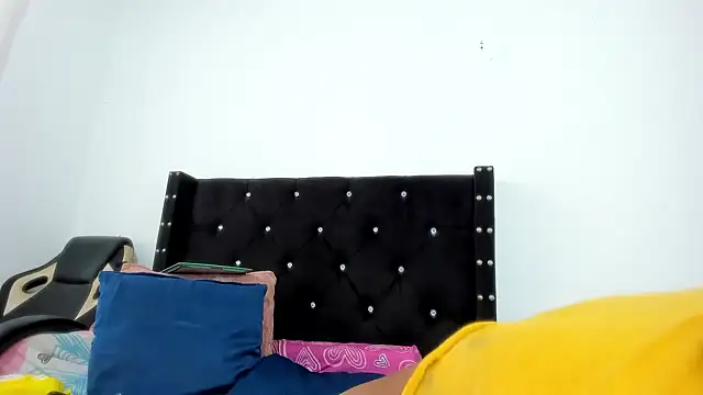 ebonnylatinx online show from 10-21-25, 09:59