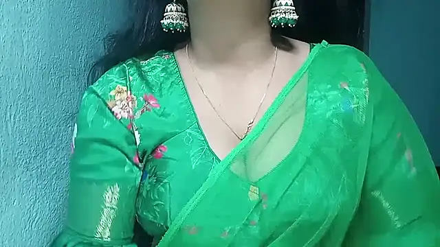 Snapshot of YourModhu chatting on 12-06-24, 05:55 YourModhu online show from 12-06-24, 05:55