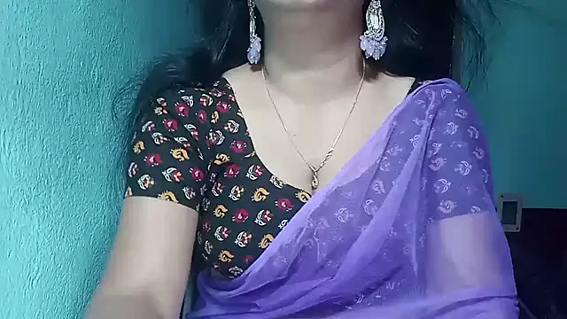 Snapshot of YourModhu chatting on 12-07-24, 06:15 YourModhu online show from 12-07-24, 06:15