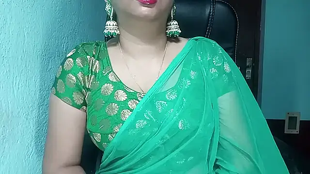 Snapshot of YourModhu chatting on 09-12-25, 05:57 YourModhu online show from 09-12-25, 05:57