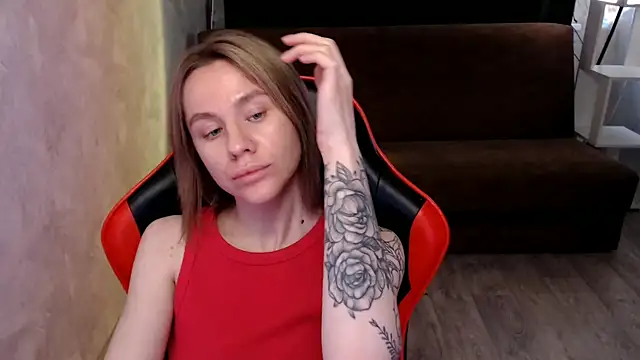 Snapshot of Mila_Jon chatting on 11-28-25, 07:33 Mila Jon online show from 11-28-25, 07:33