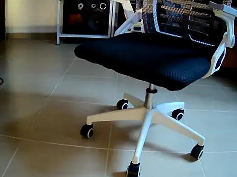 Snapshot of jilat77 chatting on 11-23-25, 03:06 jilat77 online show from 11-23-25, 03:06