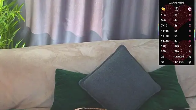 GirlfriendNina online show from 04-27-26, 06:11