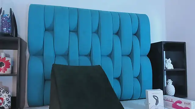 AlanNaughty online show from 12-27-24, 11:10