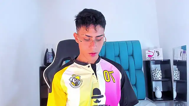 AlanNaughty online show from 01-29-25, 08:46