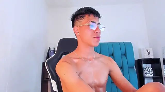 AlanNaughty online show from 01-29-25, 11:56