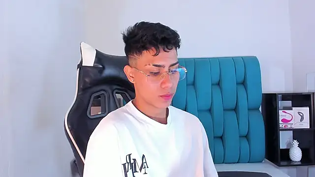 AlanNaughty online show from 02-09-25, 04:36