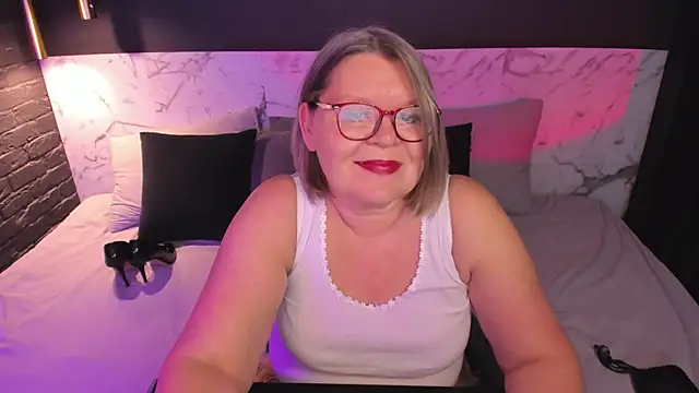 Shannonshine online show from 11-05-25, 01:11