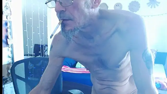 Snapshot of mycock2474u chatting on 02-17-25, 06:37 mycock2474u online show from 02-17-25, 06:37