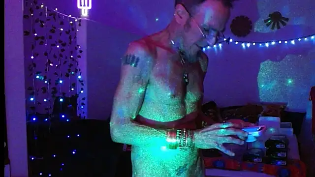 Snapshot of mycock2474u chatting on 03-04-25, 10:35 mycock2474u online show from 03-04-25, 10:35