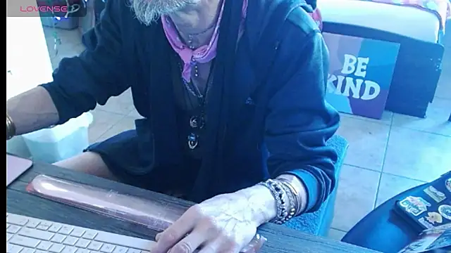 Snapshot of mycock2474u chatting on 03-19-25, 04:02 mycock2474u online show from 03-19-25, 04:02